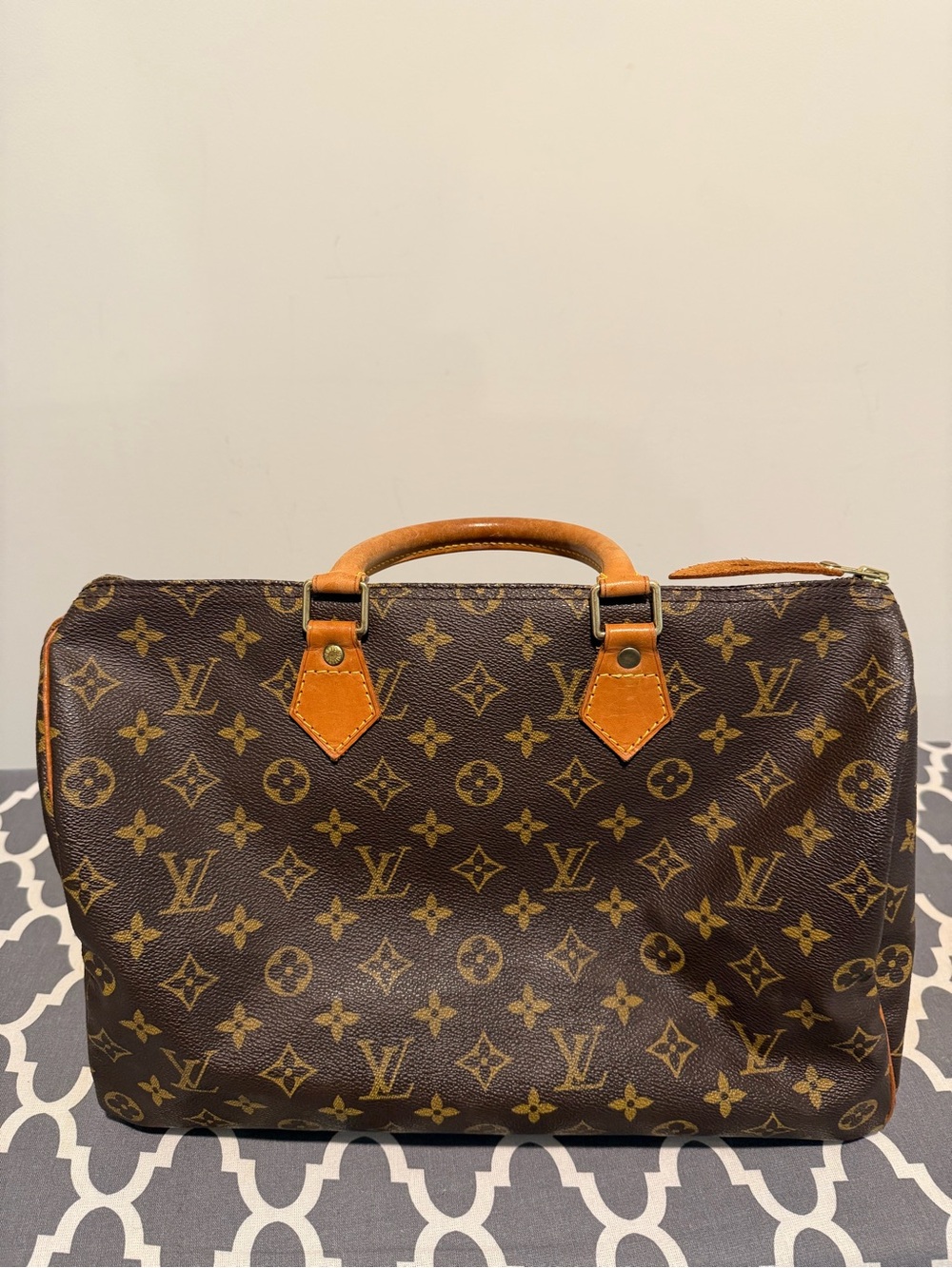 Louis Vuitton Monogram Canvas Speedy 35
